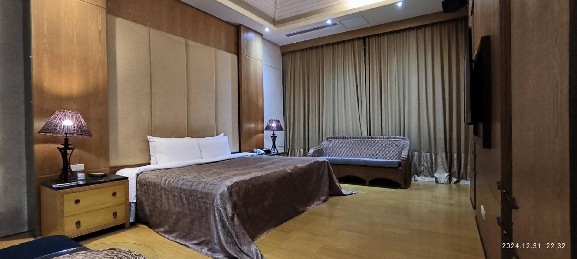 Shantis Motel Kota Chiayi Bagian luar foto