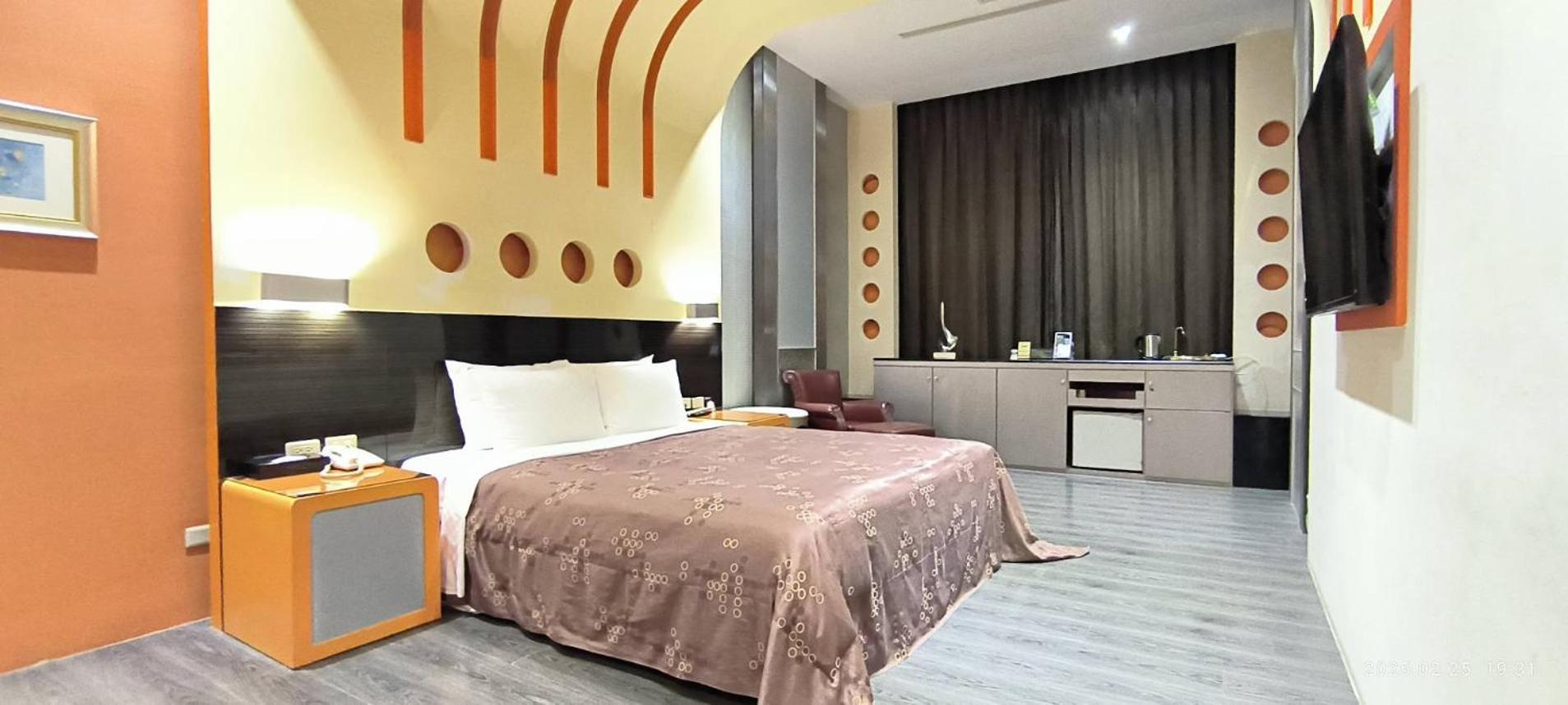 Shantis Motel Kota Chiayi Bagian luar foto