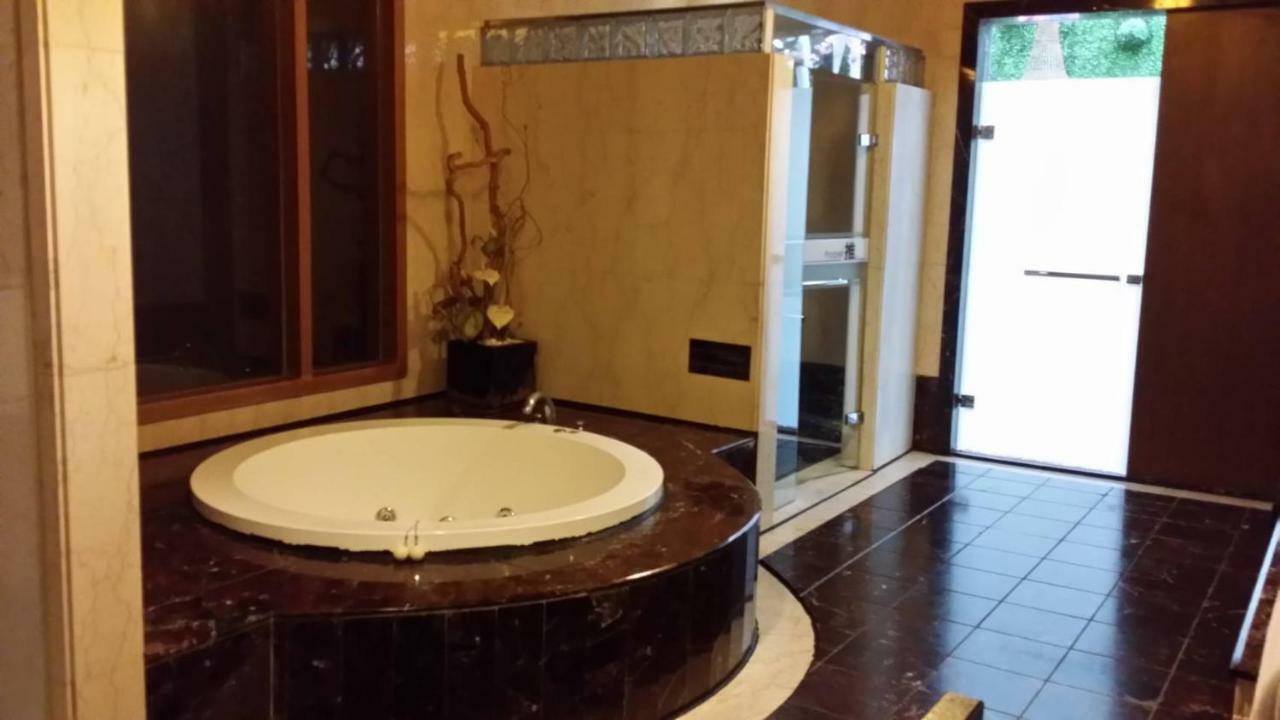 Shantis Motel Kota Chiayi Bagian luar foto