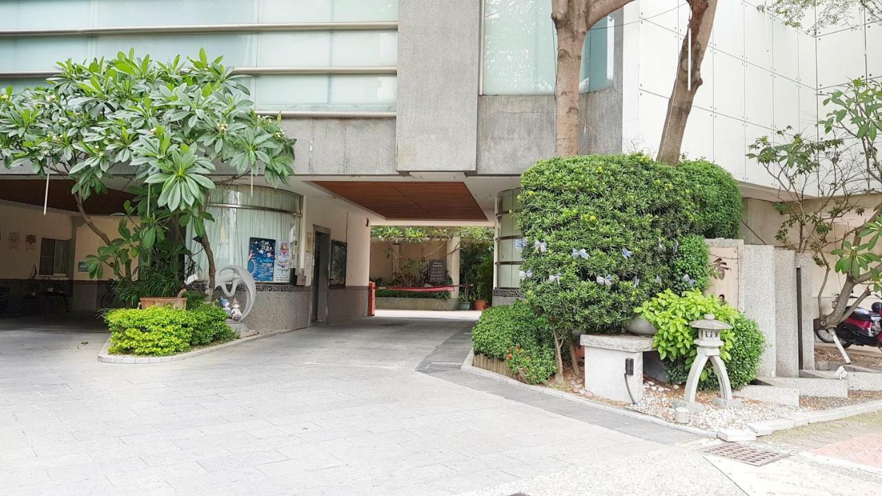Shantis Motel Kota Chiayi Bagian luar foto